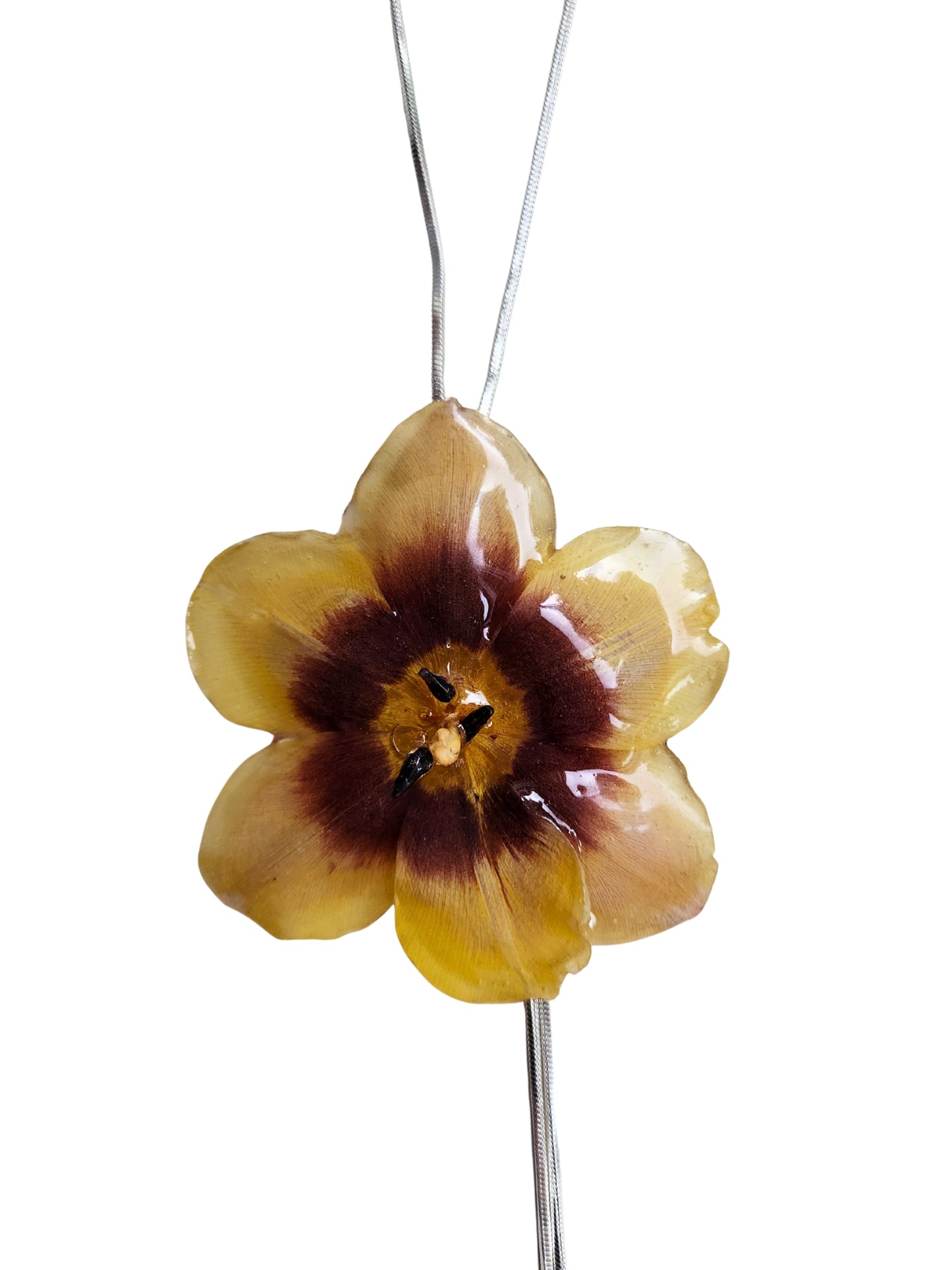 Floral Pendant Necklace – Golden Bloom
